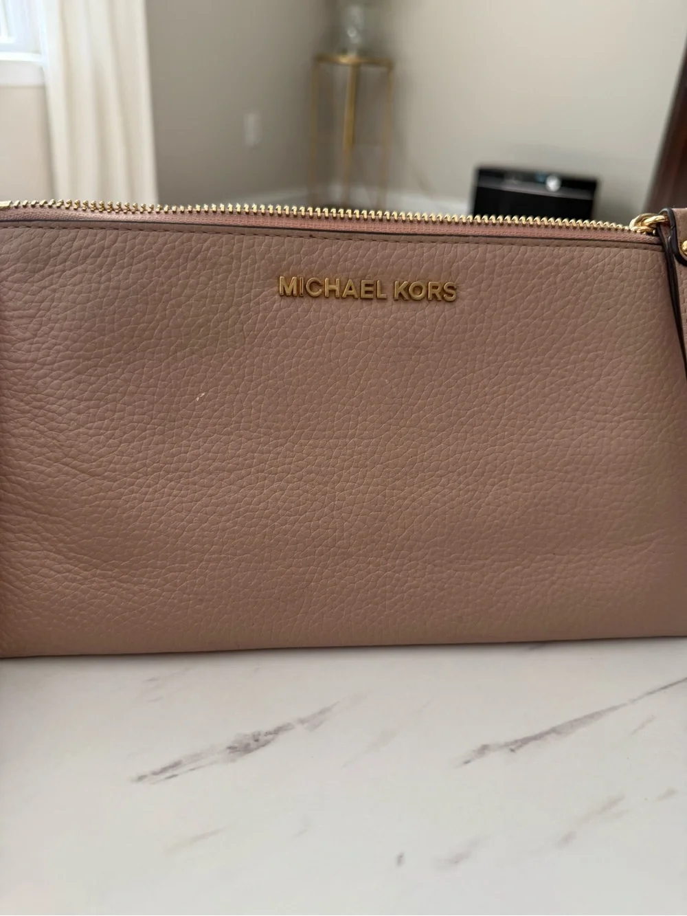 MICHAEL KORS Pebbled Leather Wristlet in baby pink